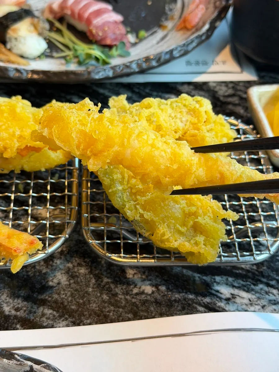 Three kinds of tempura: shrimp, sweet potato, and kabocha squash