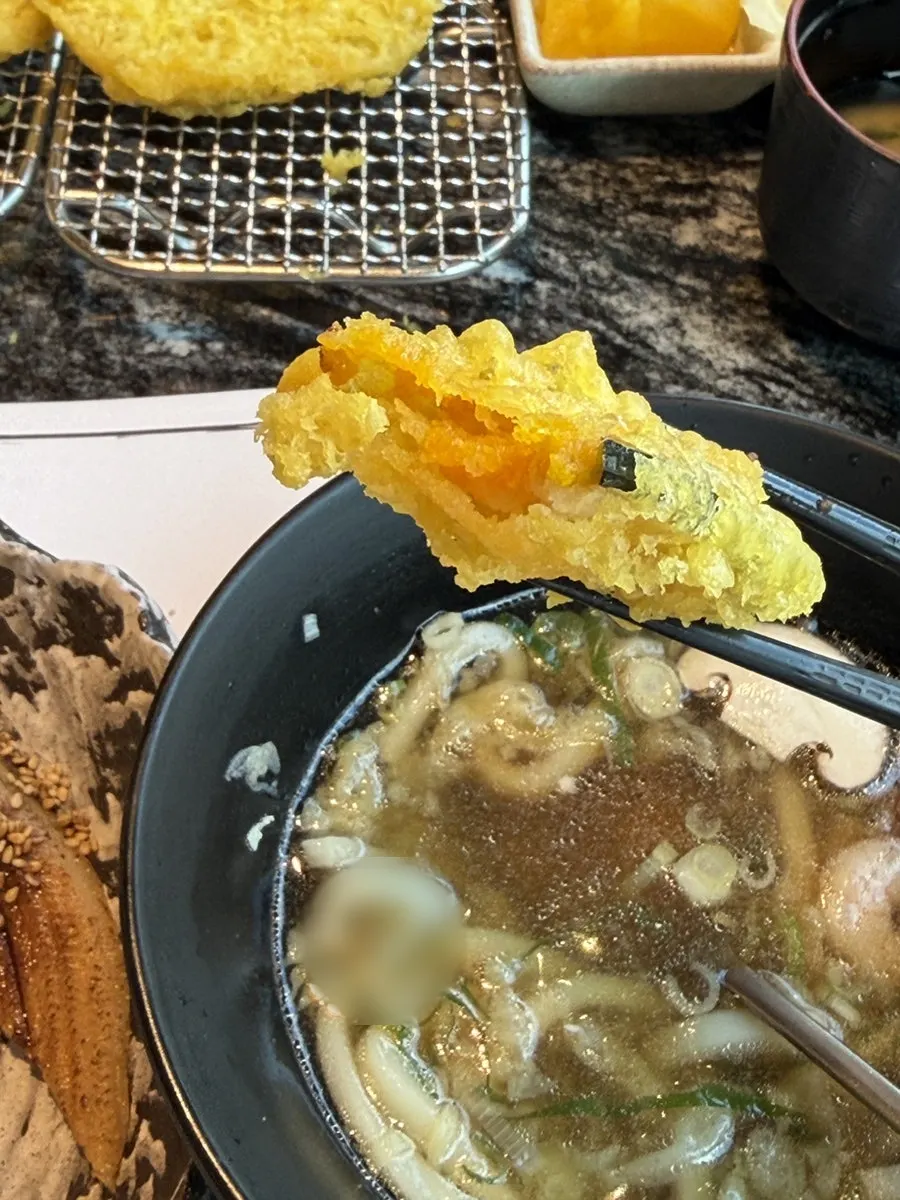 Crispy fried shrimp tempura