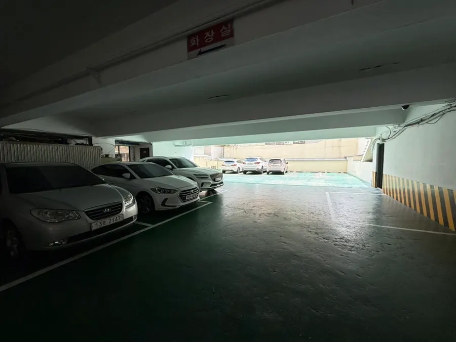 Spacious building parking lot right next to the restaurant