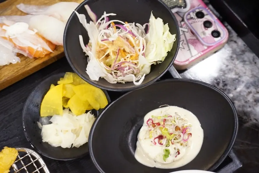 국물이 진한 라멘 한 그릇