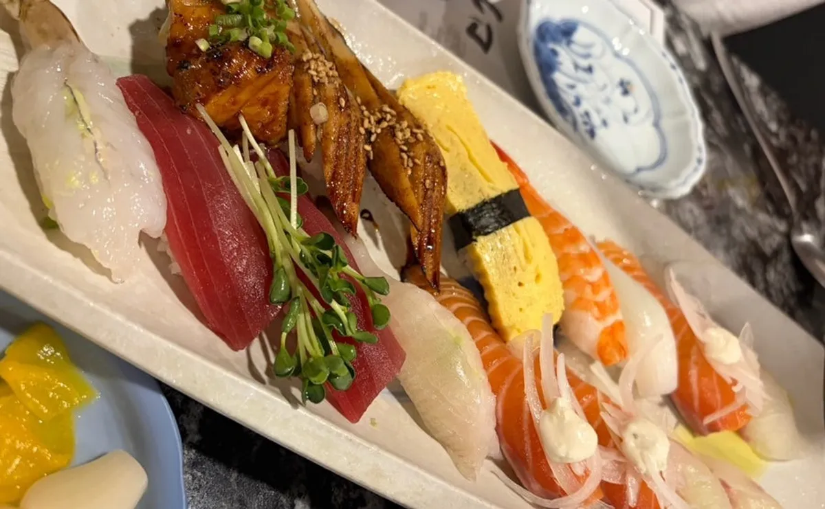 Freshly plated 16-piece sushi