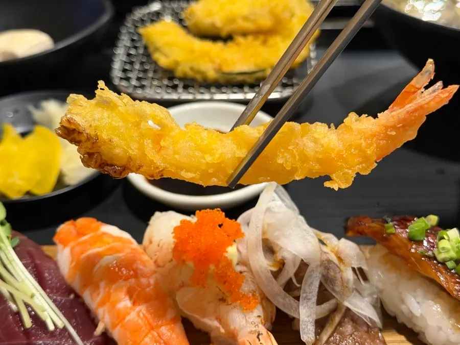 Plate of crispy fried shrimp tempura