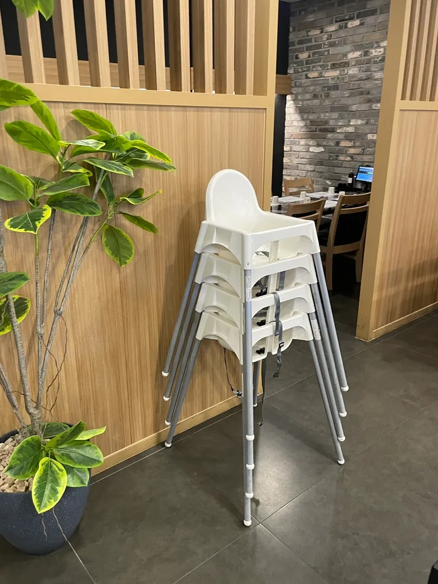 웨이팅 없는 마감 직전 매장 분위기