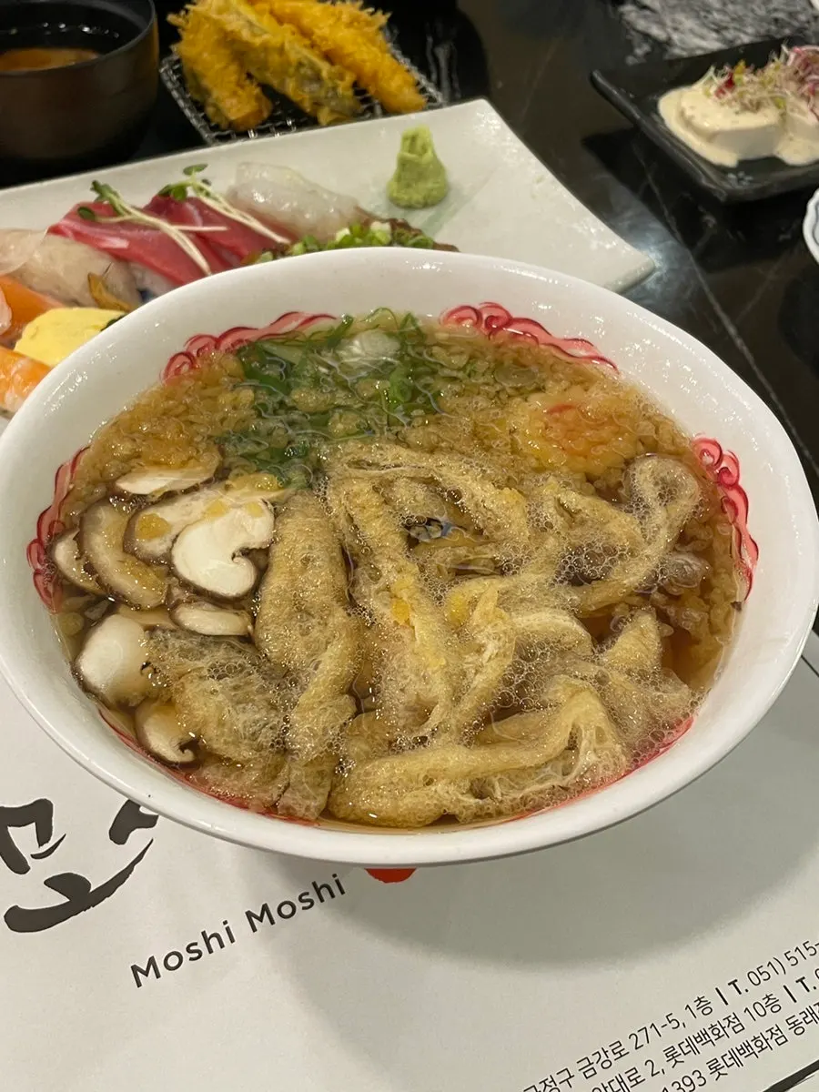 지글지글 끓는 돌솥 알밥