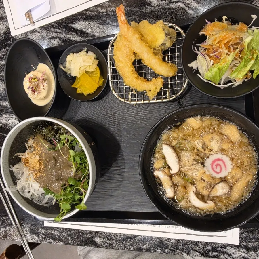 Full spread of the crab guts bibimbap set