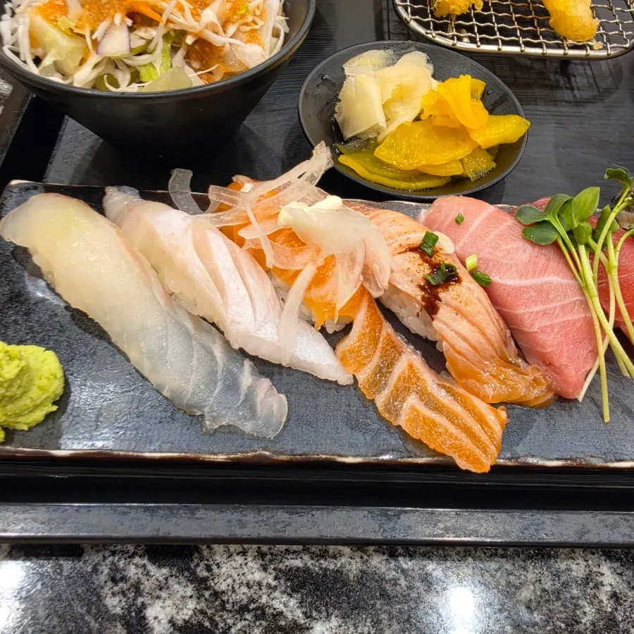Assorted Sushi C with abalone and beef tartare
