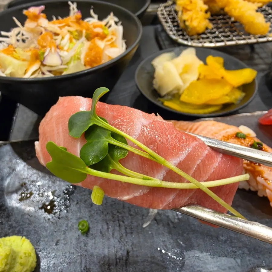 Salmon and tuna sushi