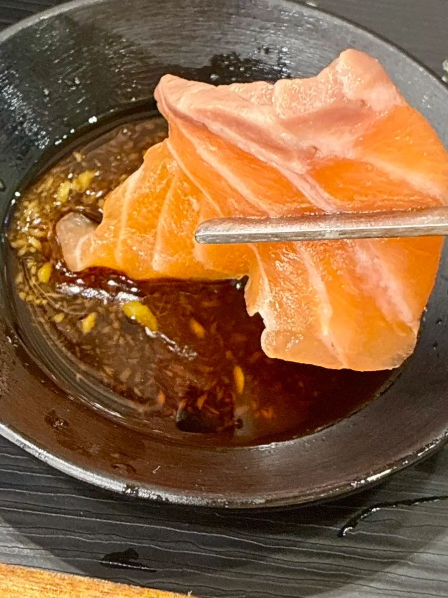 탱글탱글한 모둠회 접시