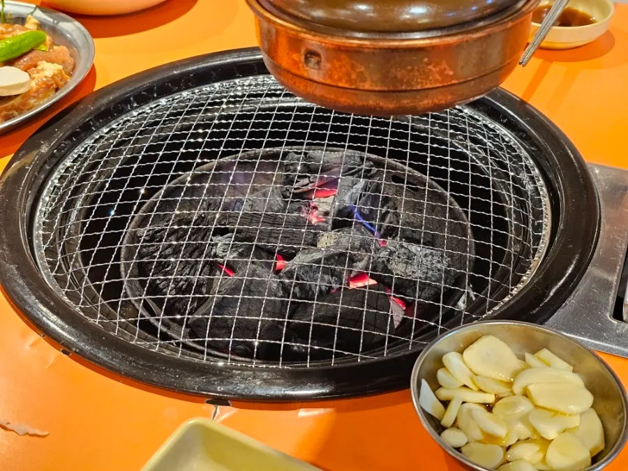 Sliced garlic side dish in sesame oil