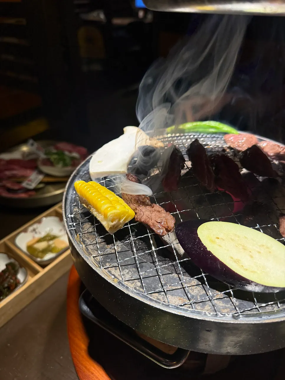 부위별로 담긴 와규 모둠 클로즈업