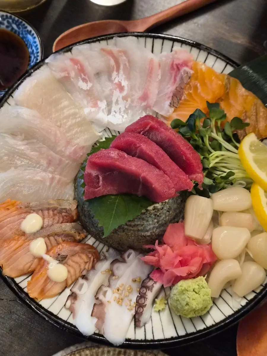 ₩39,000 Motoku moriawase assorted sashimi