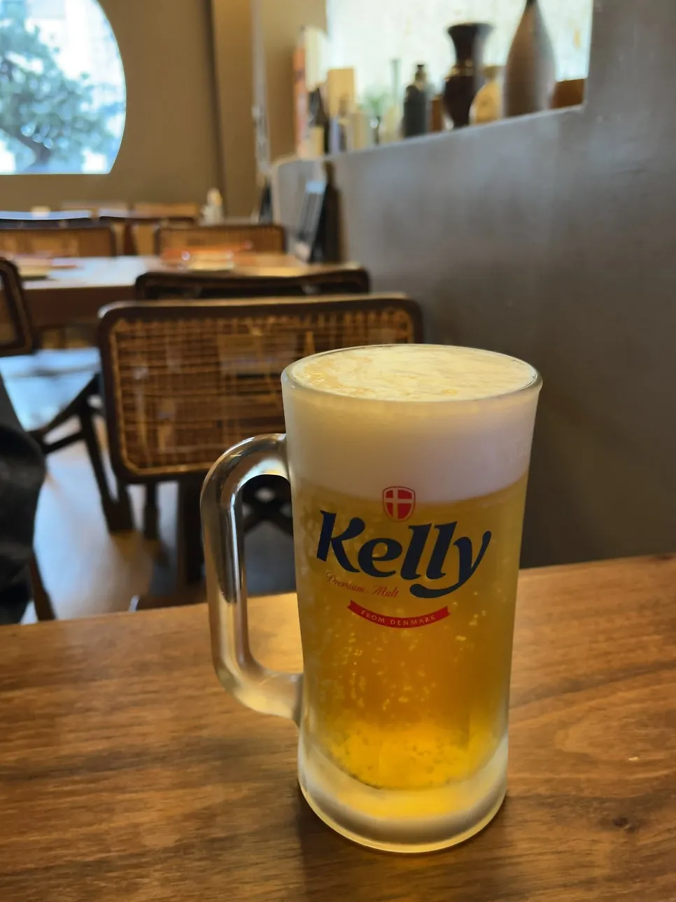 A cold draft beer at Motokurashi