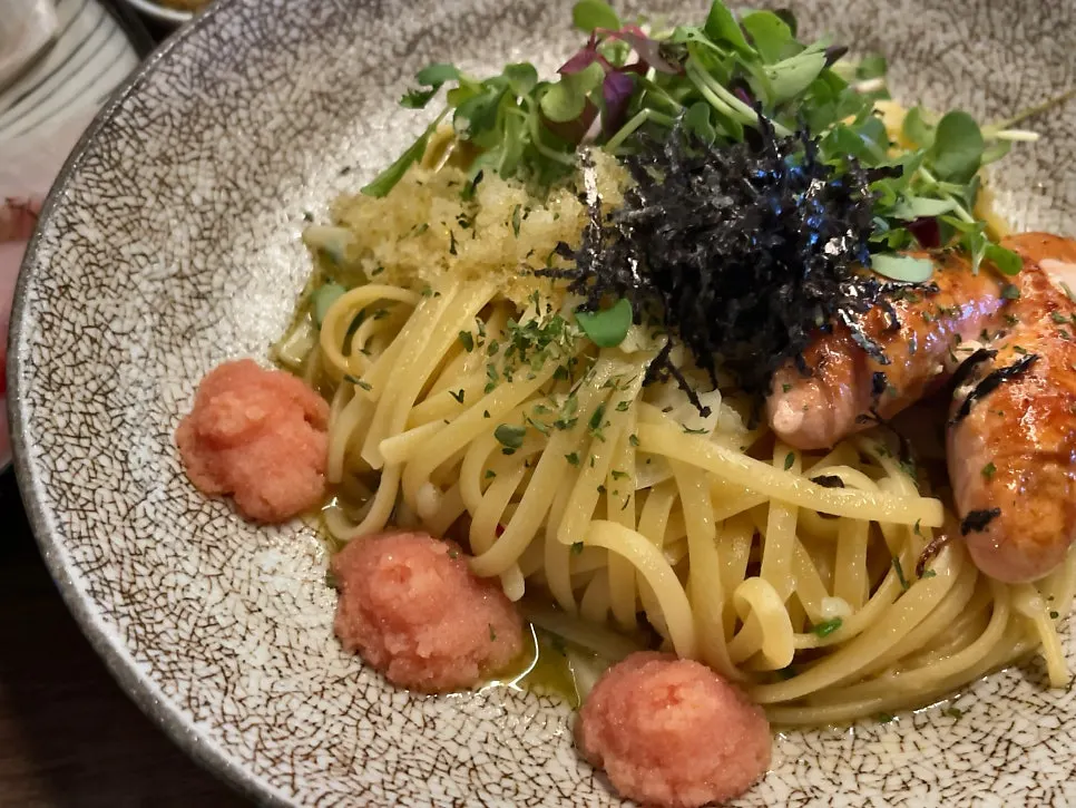 Close-up of the mentaiko flying fish roe pasta topped with gim