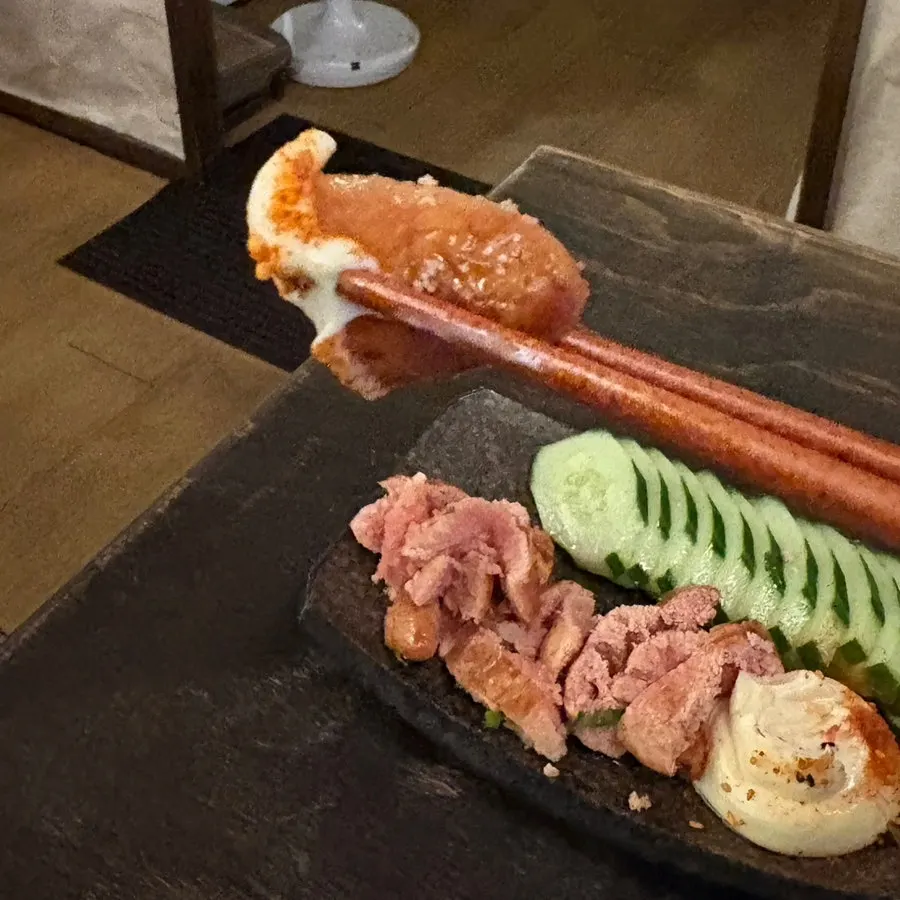 오이와 함께 나온 저염명란구이