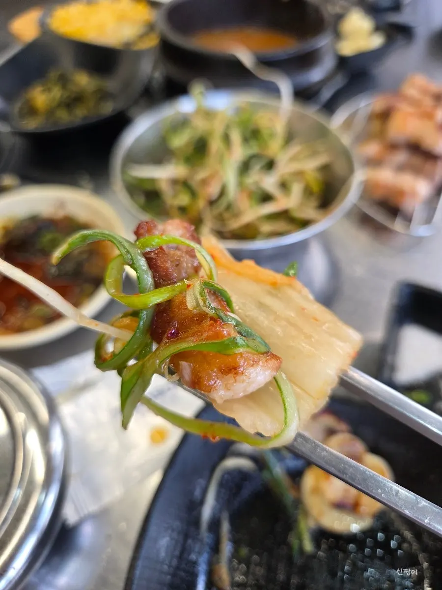 김에 싸 먹는 삼겹살 조합