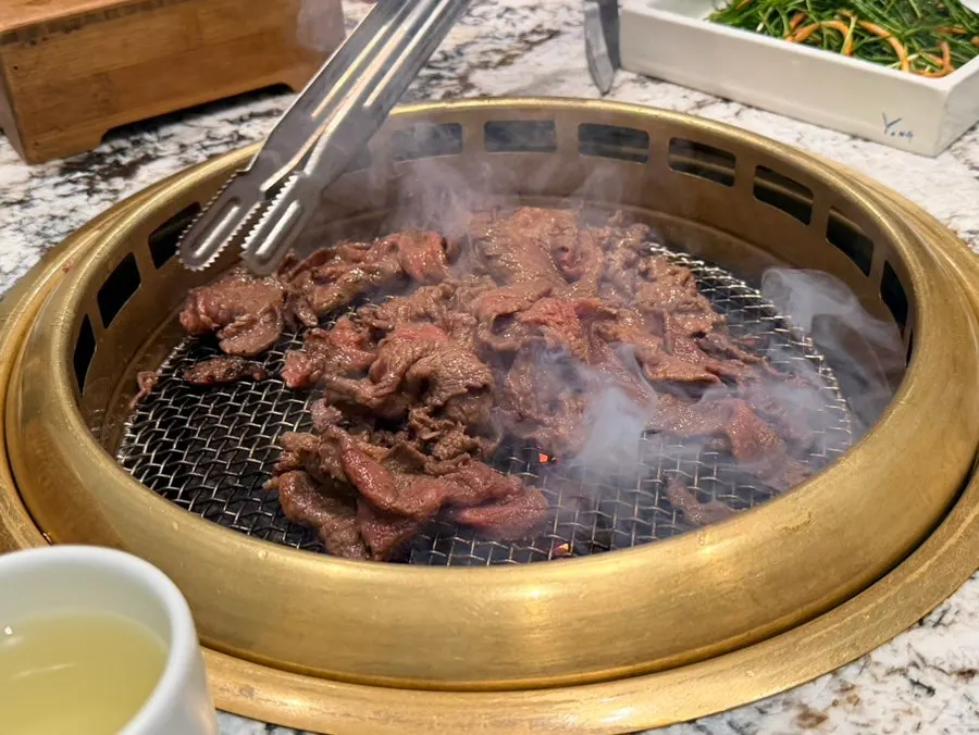 직원이 구워주는 한우 양념불고기