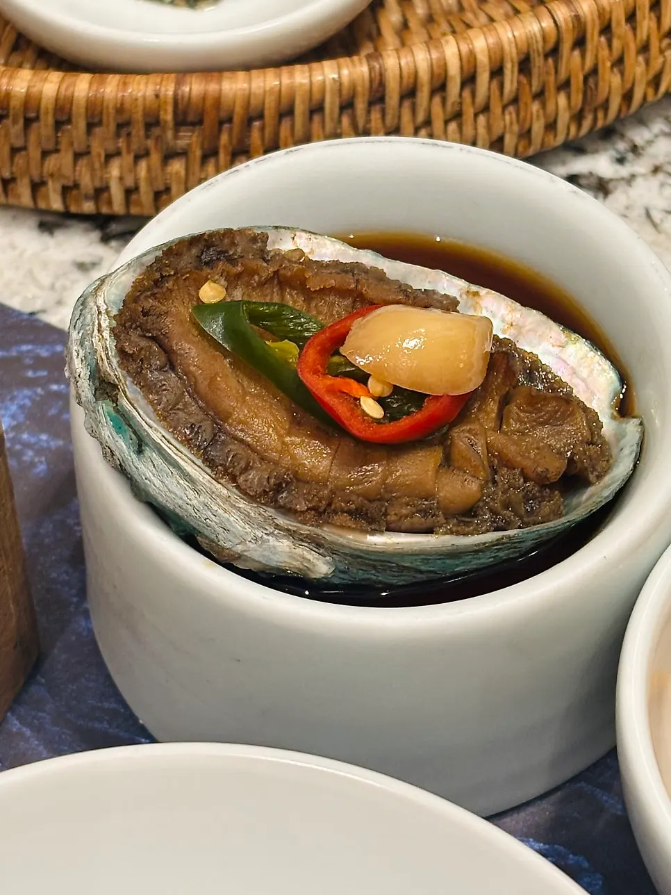 Raw hanwoo charcoal-grilled meat, two servings