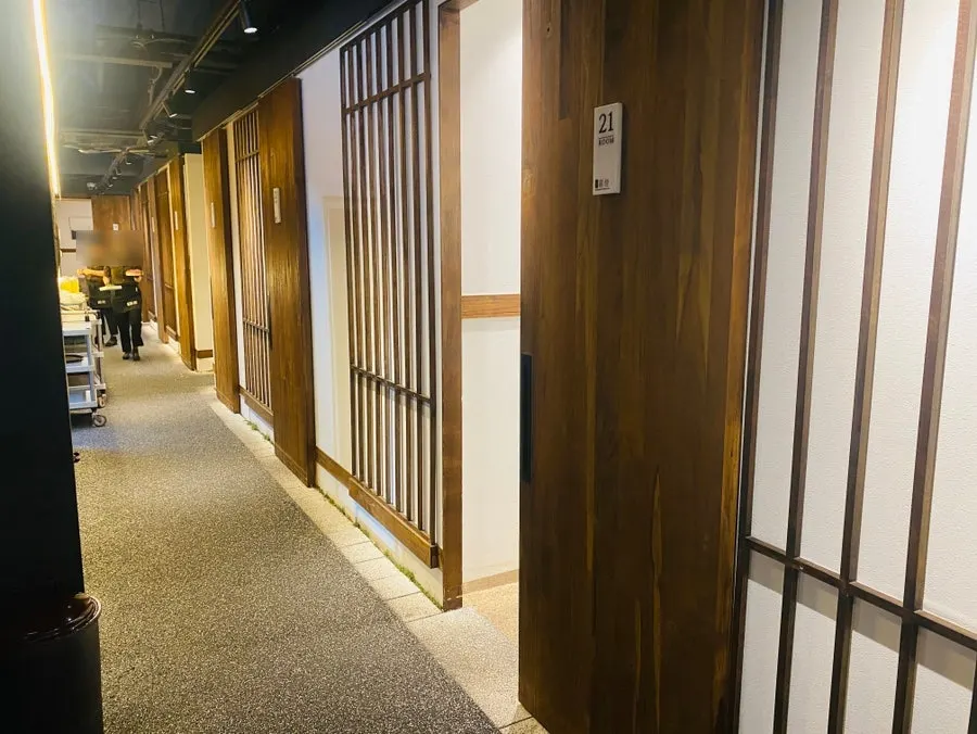 Modern, tidy interior of Moyeon Mapo
