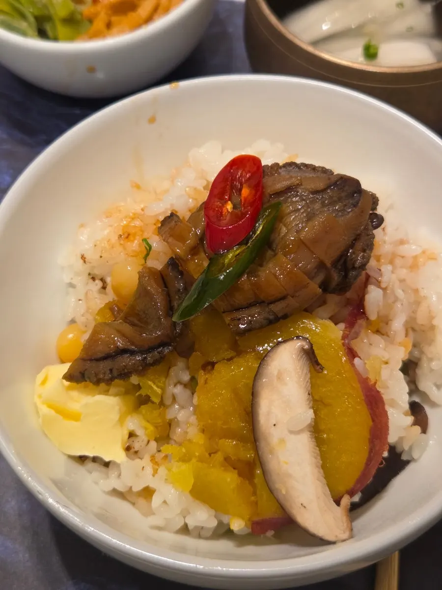 버터와 함께 나온 전복장