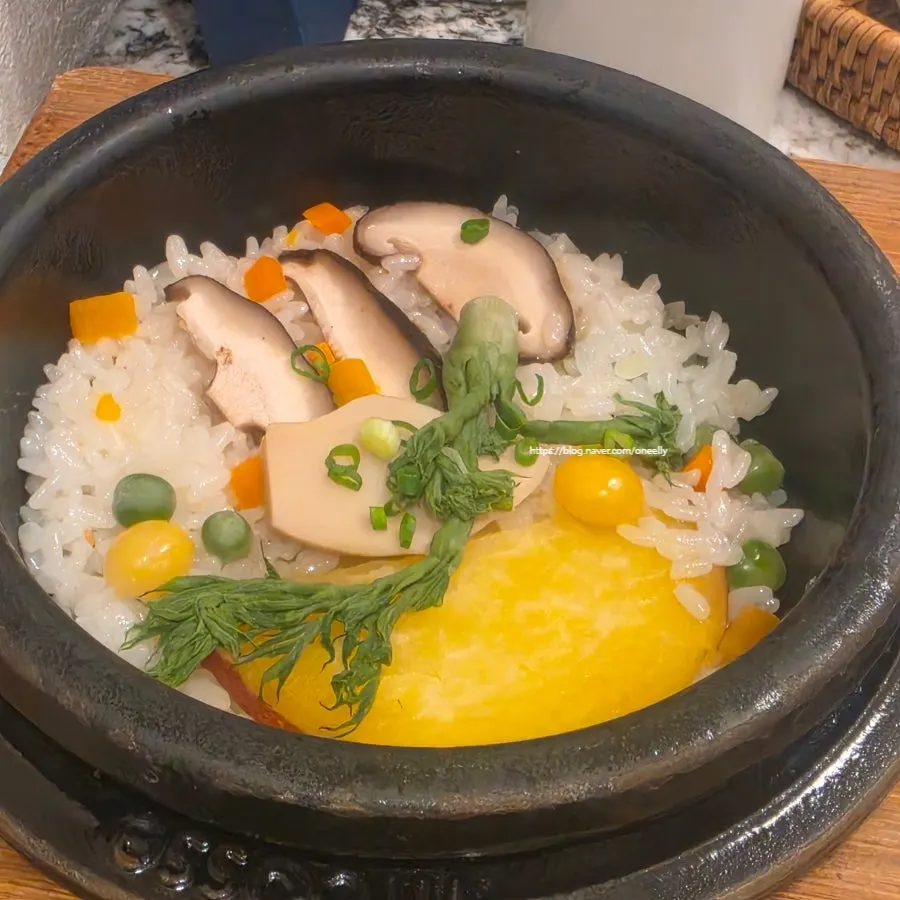 영우빌딩 1층 모연 마포본점 입구