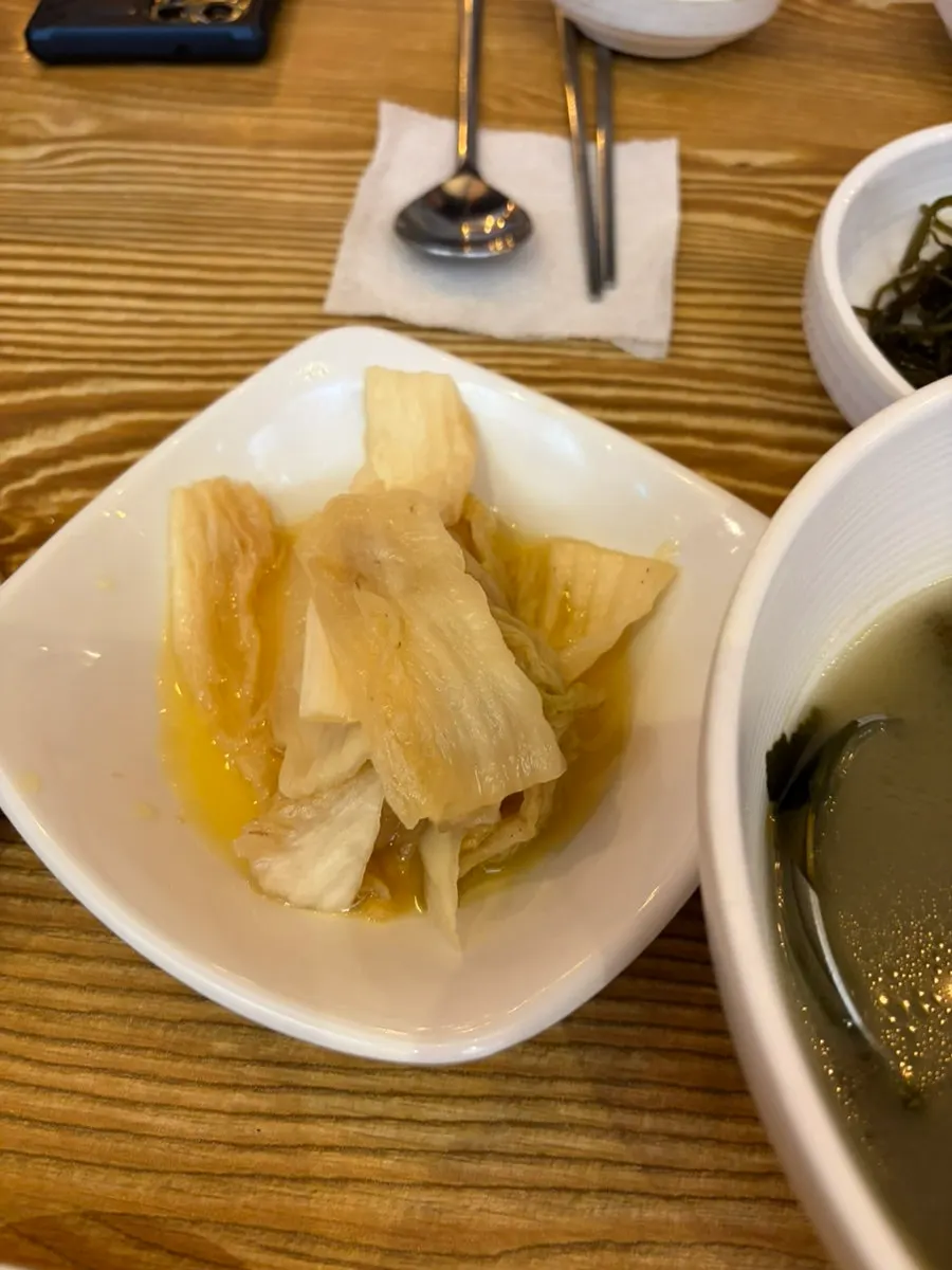 Basic side dish spread at Mr. Ojingeo