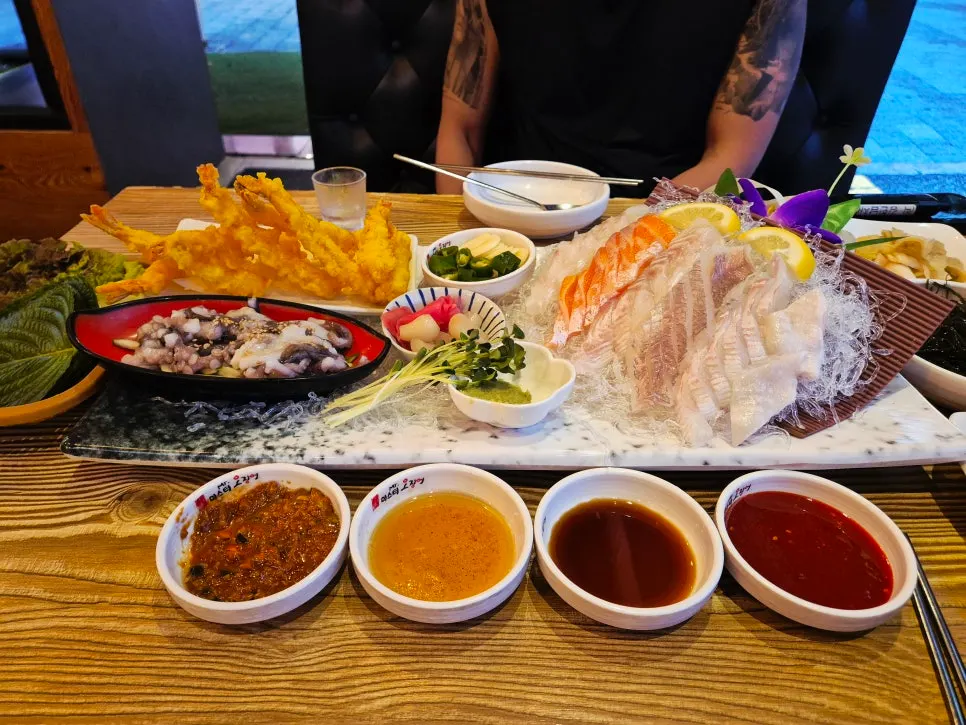 Final spread at Mr. Squid Bojeong Branch