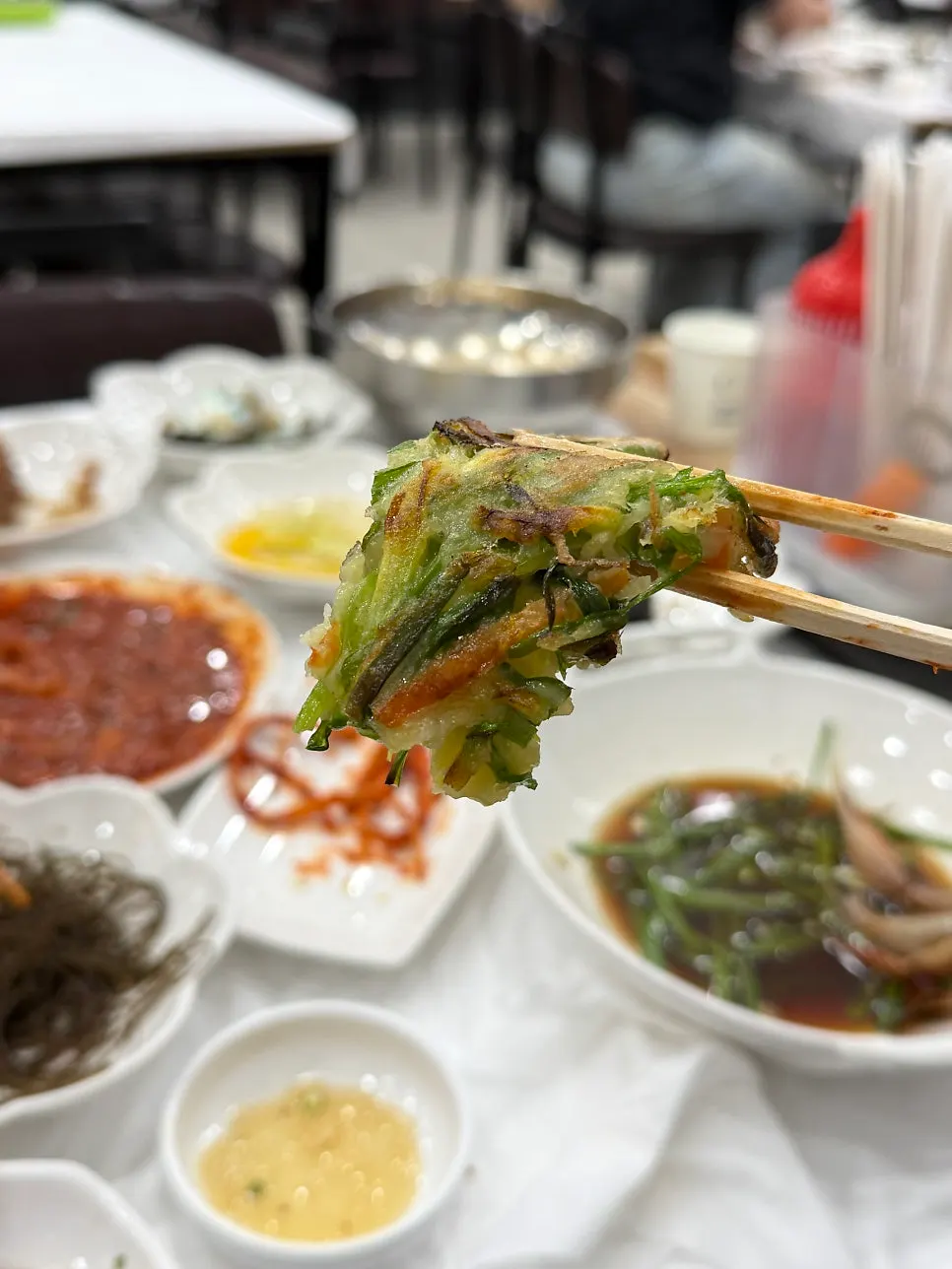 낙지볶음을 비벼 먹는 양푼