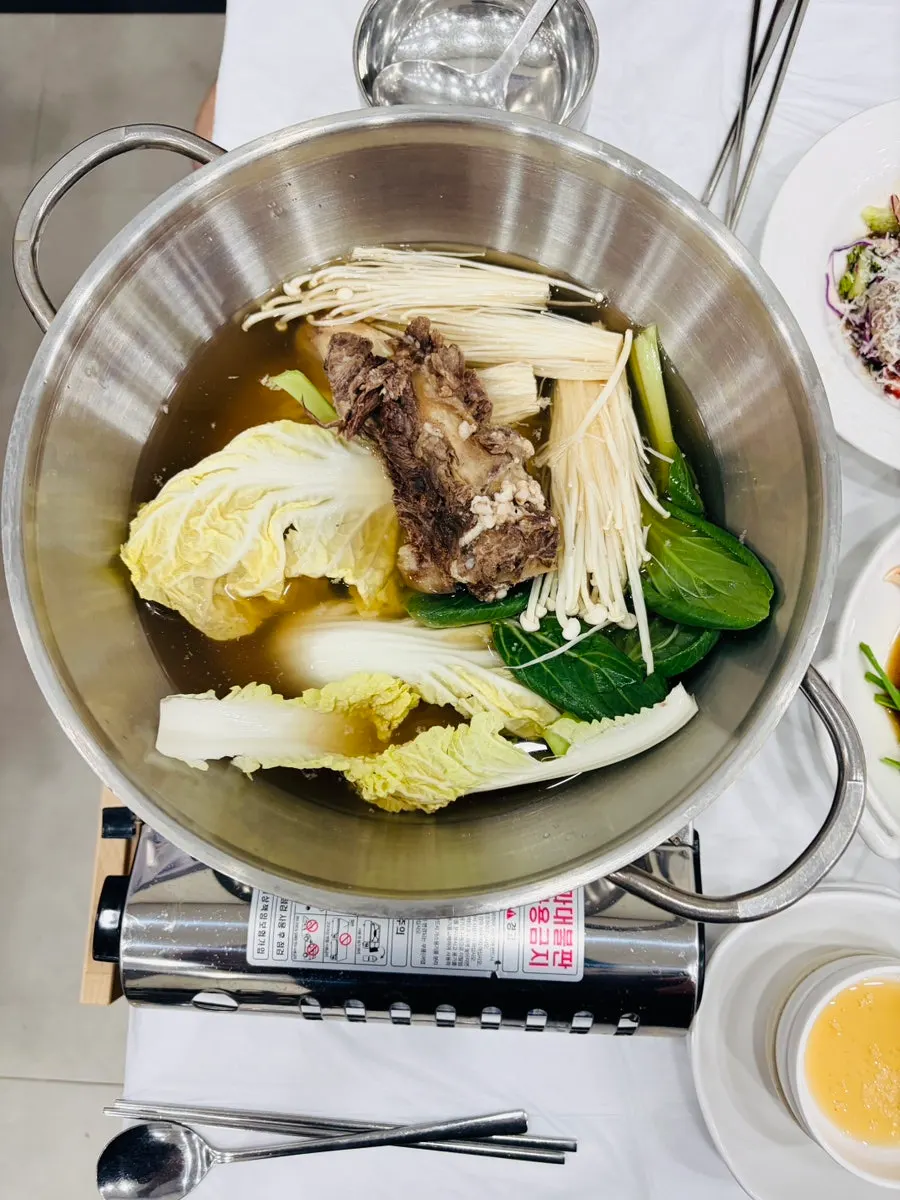 Galnaktang with beef short ribs and octopus