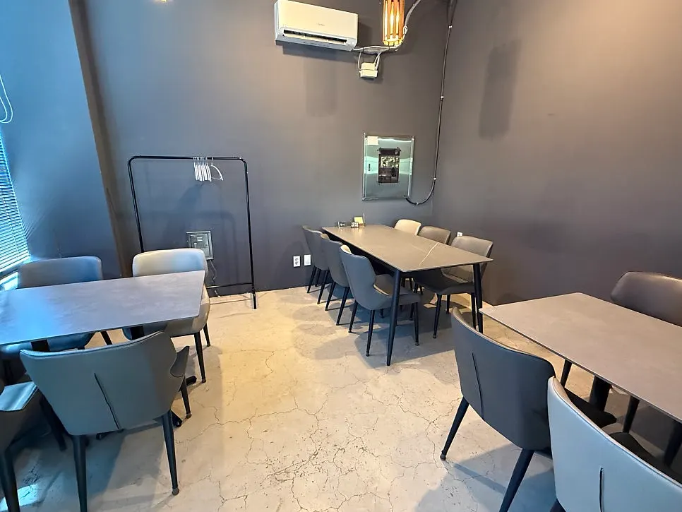 Atmosphere at GRAY LAZY café
