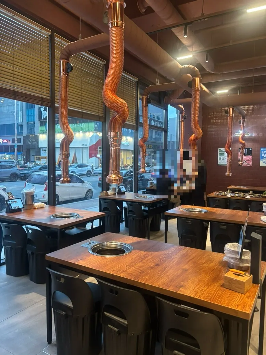 Interior of Ubokgeum Saenggalbi Mokpo Namak Branch
