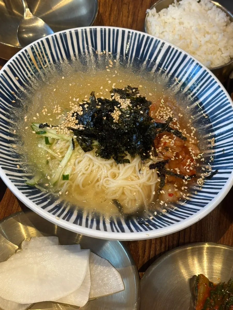 리뷰 이벤트로 받은 김치말이국수