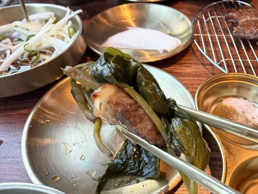 House garlic sauce with beef ribs