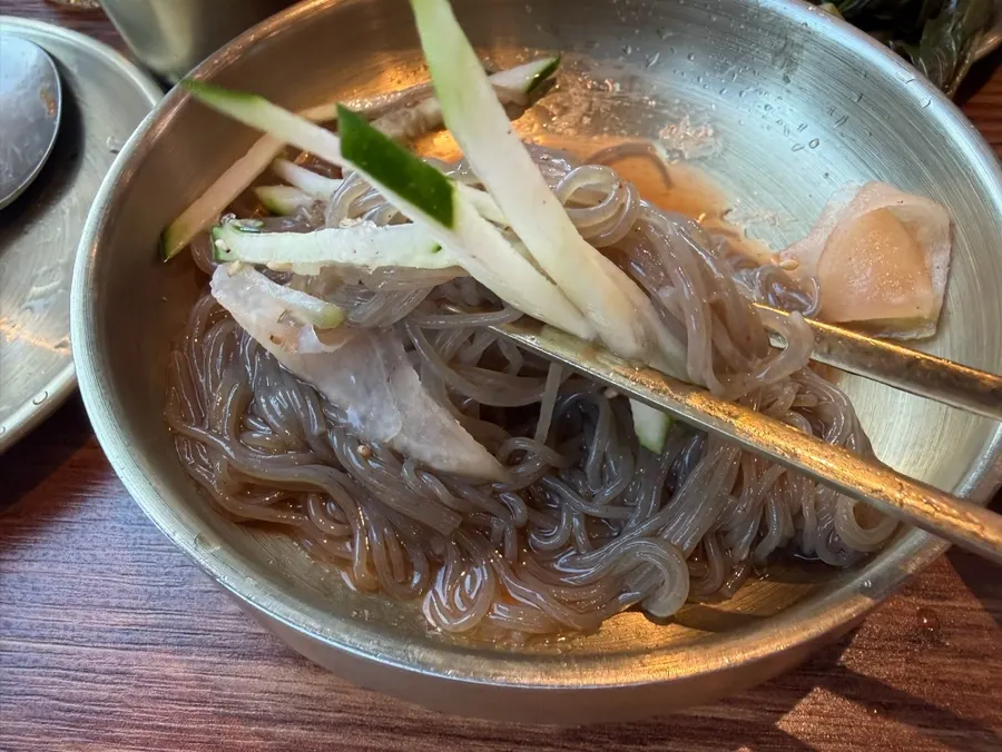 Mul naengmyeon chosen after the ribs