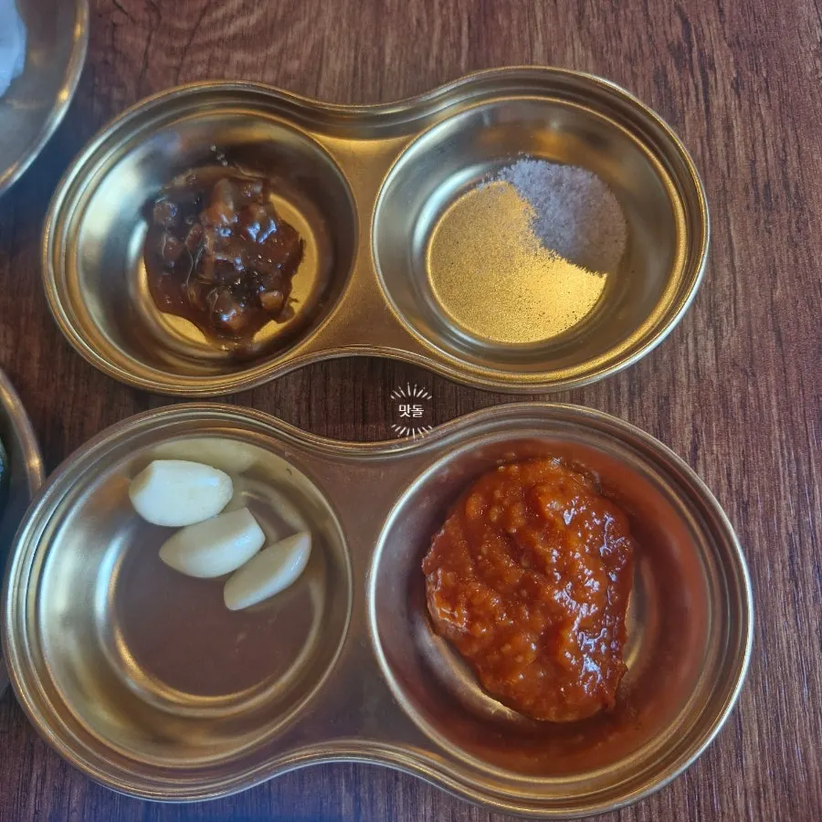 파절이와 장아찌 등 다양한 기본찬