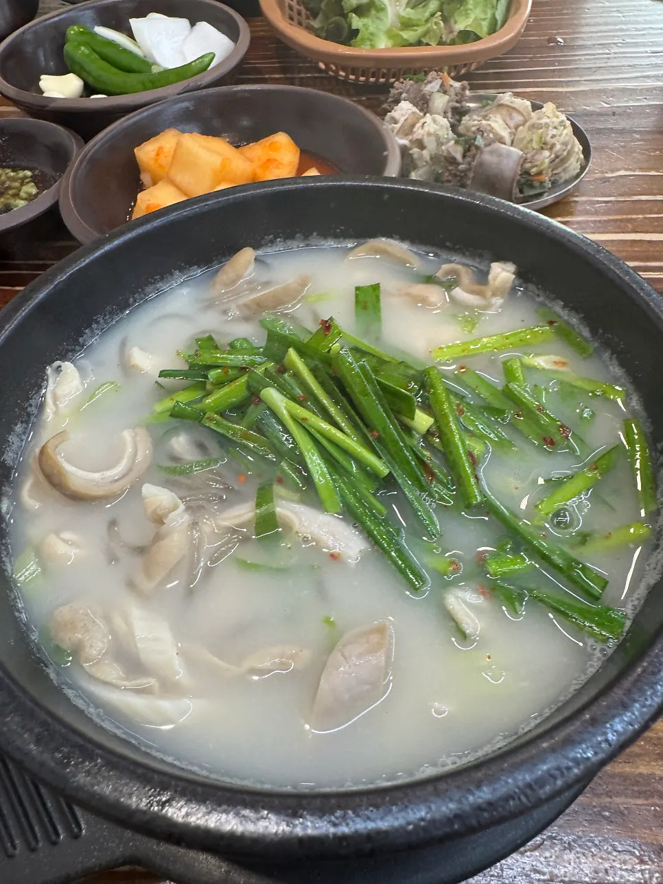 국밥 상차림 세로 사진