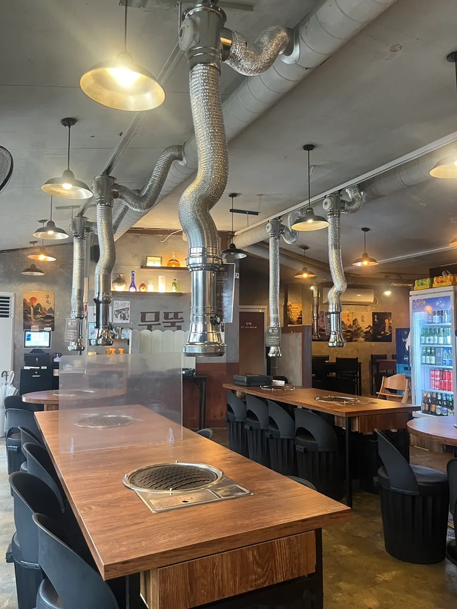 Table seating inside Muttuk Sookdae Main Branch
