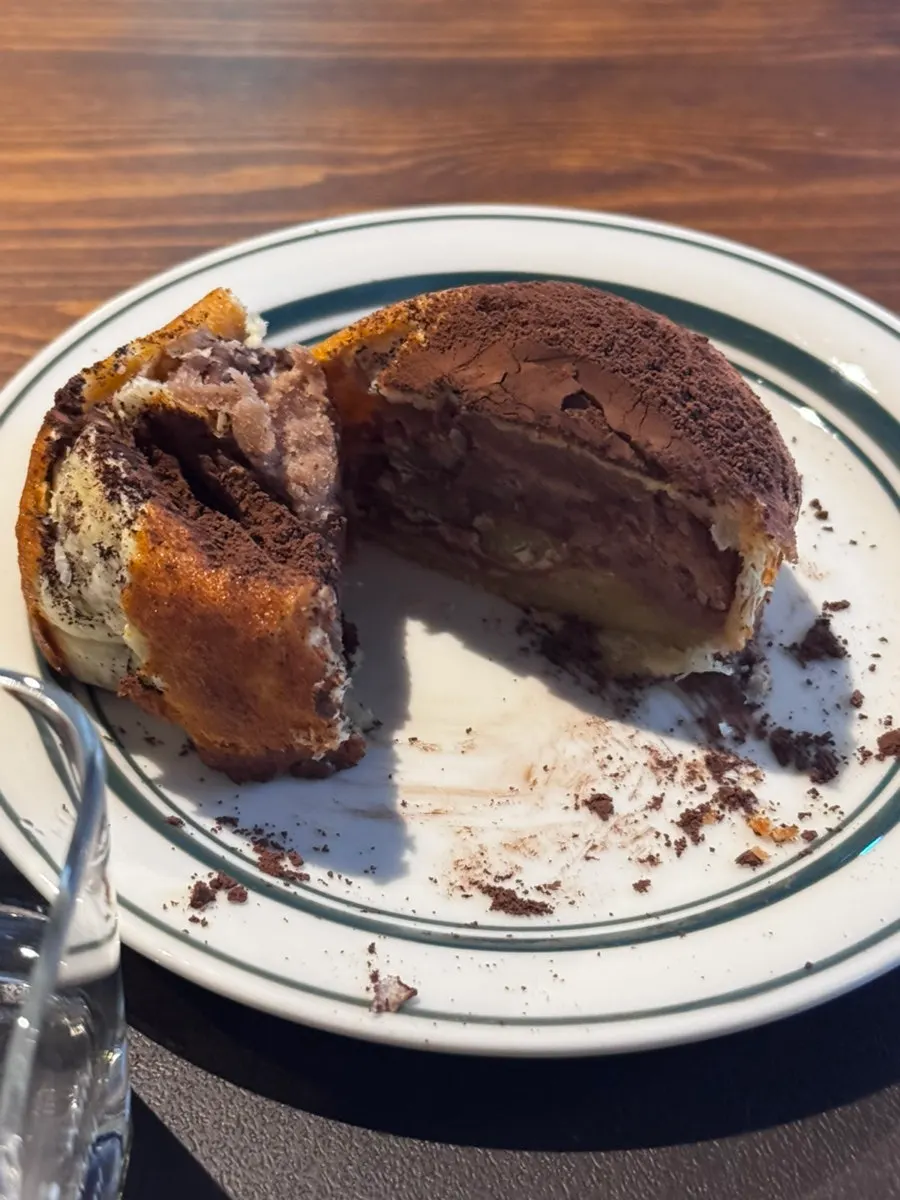 Choco chestnut pie with a large chestnut piece at Mudeungdowon