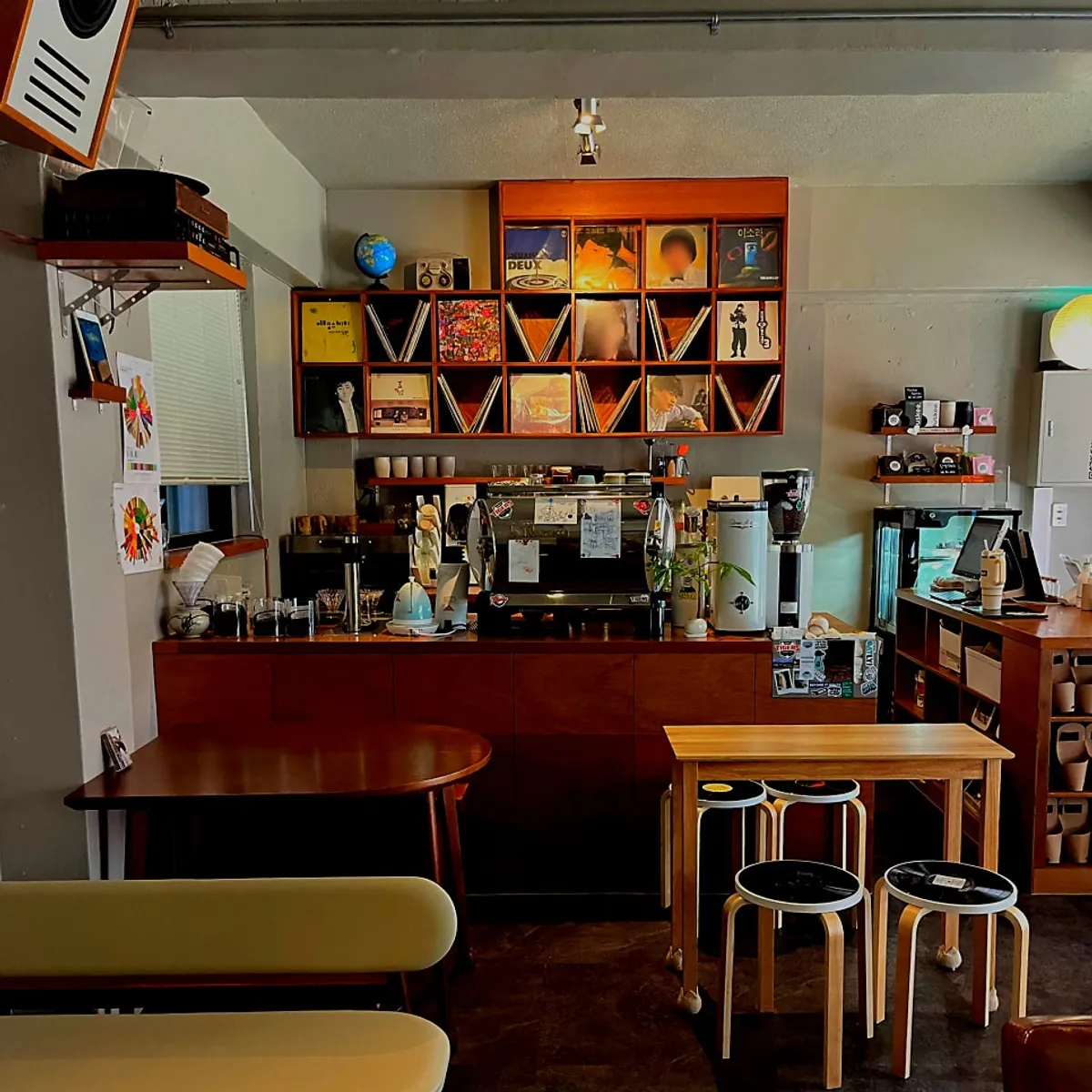 Signature image of Mudeungdowon café near Seongshin Women's Univ. Station