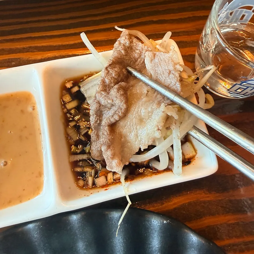 두 판으로 나온 편백나무찜