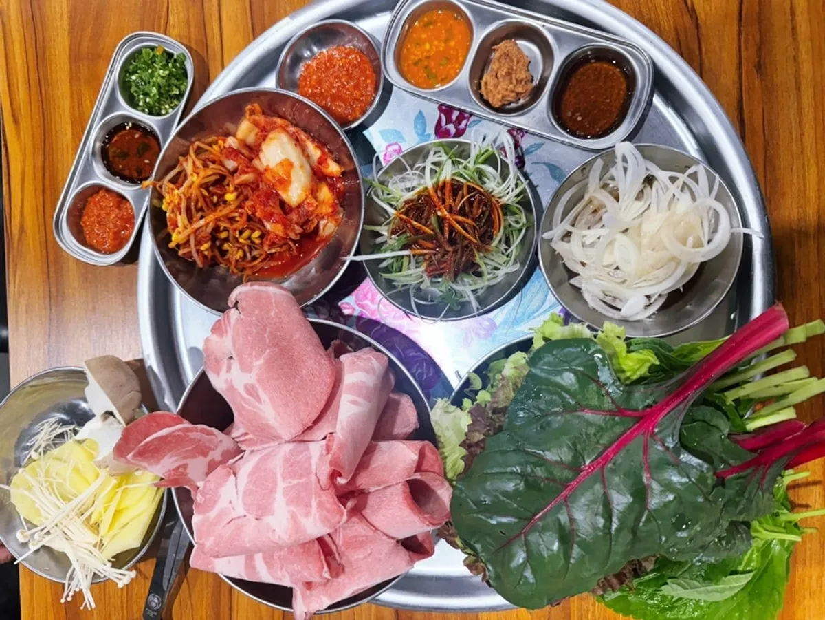 All-you-can-eat meat spread at Muhan Paldo Daepae Uijeongbu Millak Branch