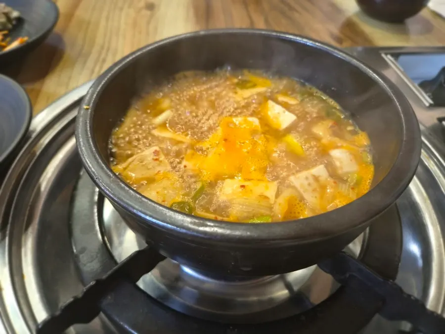 가자미 생선구이와 밑반찬