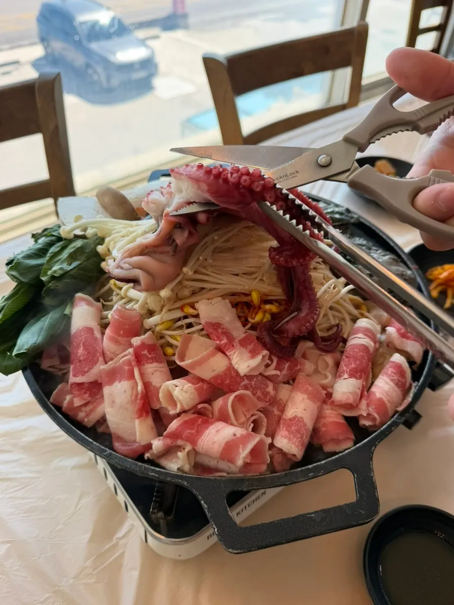 Ingredients in the octopus seafood thin-sliced beef grill