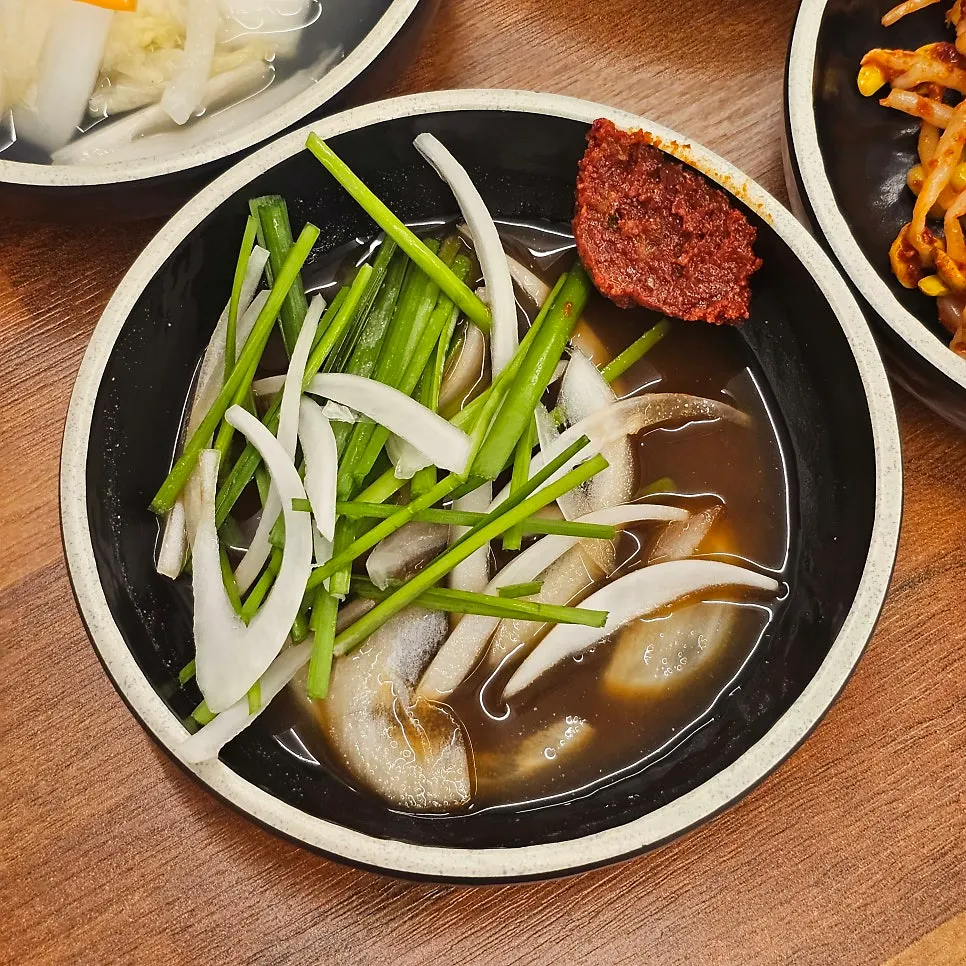 Small-size dakbokkeumtang starting to boil