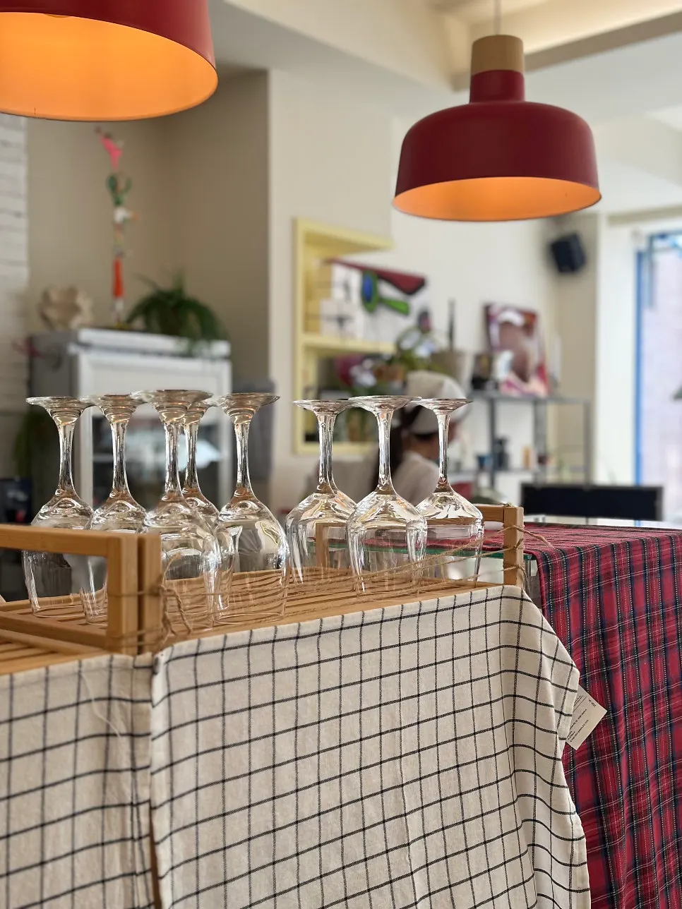 Vertical photo of Meolmeol Pangyo brunch café