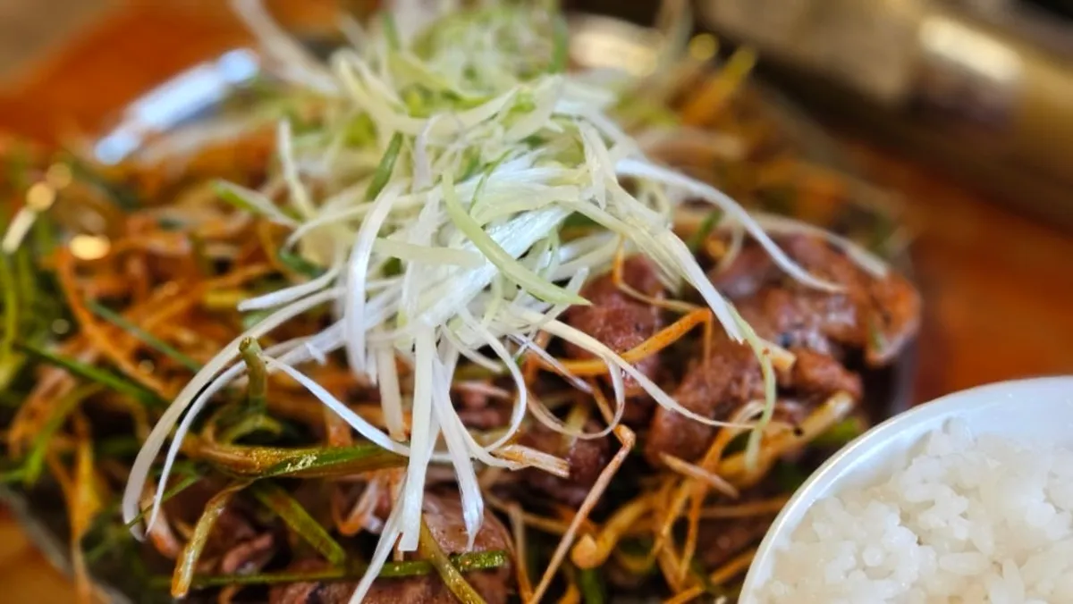 Full spread of charcoal scallion bulgogi at Bulhyangjip Mulwang Lake Main Branch