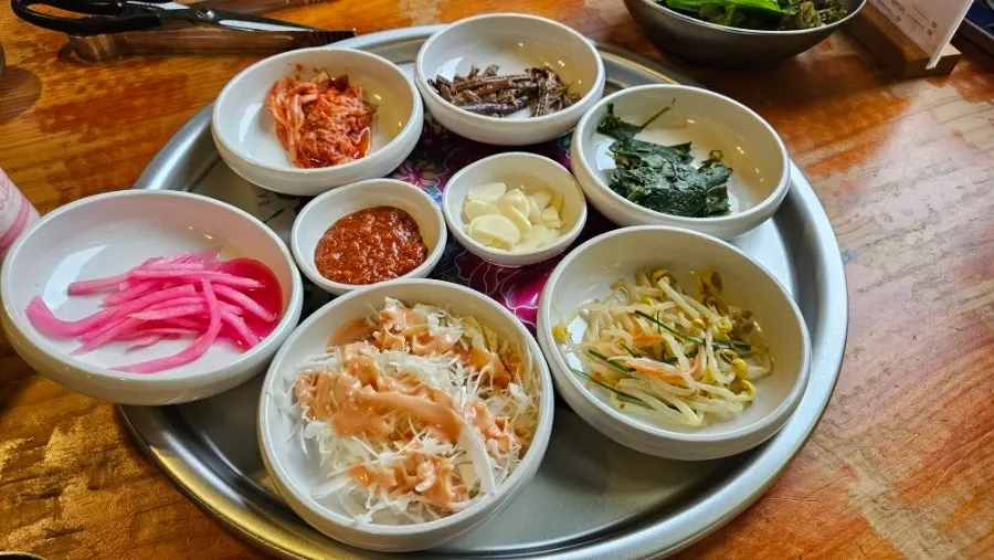 Bulhyangjip bibim noodles with kimchi