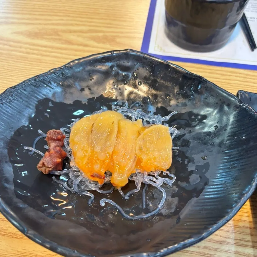 Sea squirt and abalone side dishes