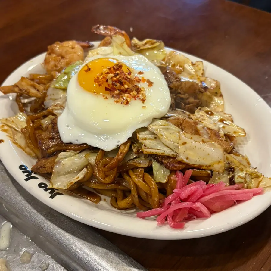 Spicy yakisoba with egg yolk