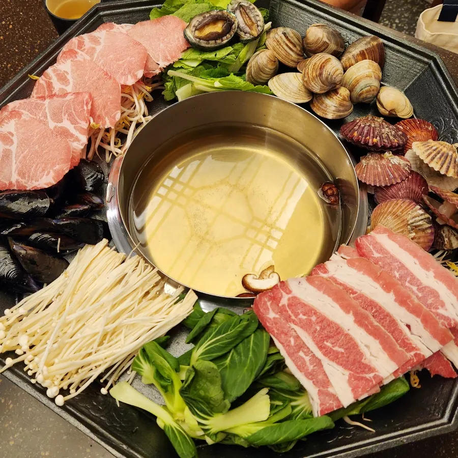 The shabu broth starting to boil