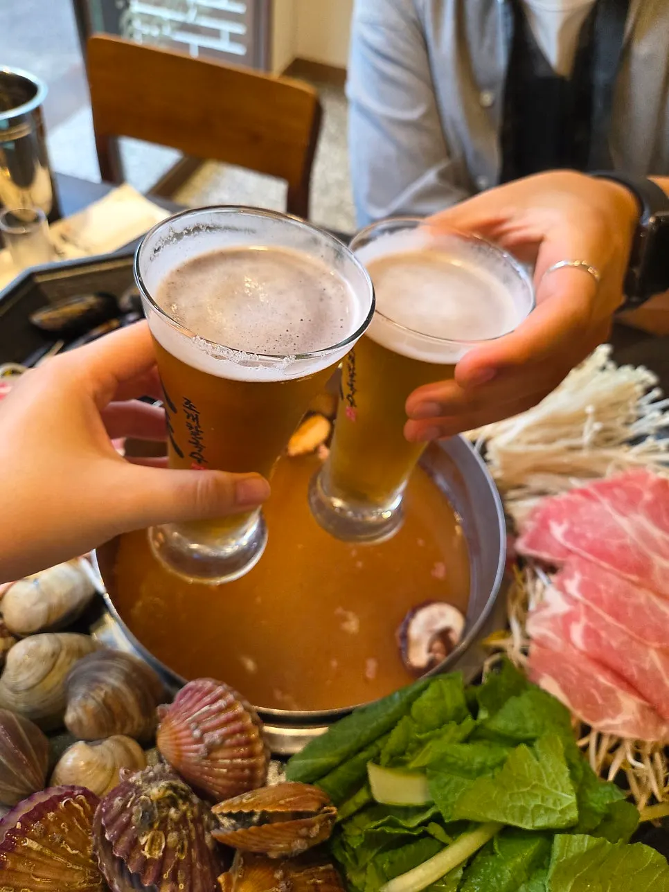 얼큰한 국물과 생맥주 반주